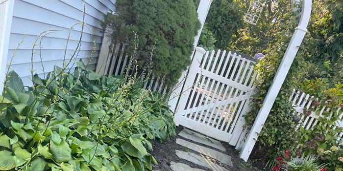 A Fresh Take on Walkways in East Northport